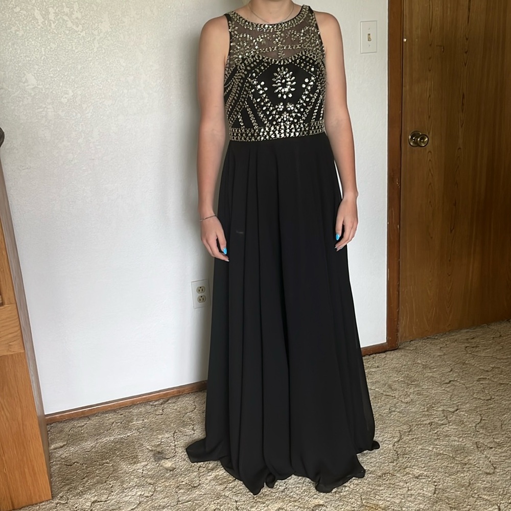 Black elegant sequin gown